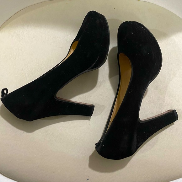 Black Velvet High Heel - Picture 6 of 6